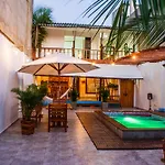 Beach House In La Boquilla Facing The Sea With Air Conditioning And Wifi